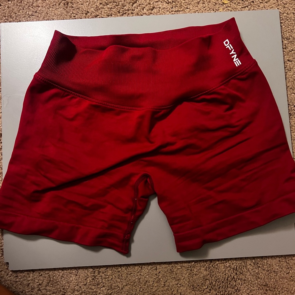 LIMITED EDITION DFYNE IMPACT SHORTS
CRIMSON